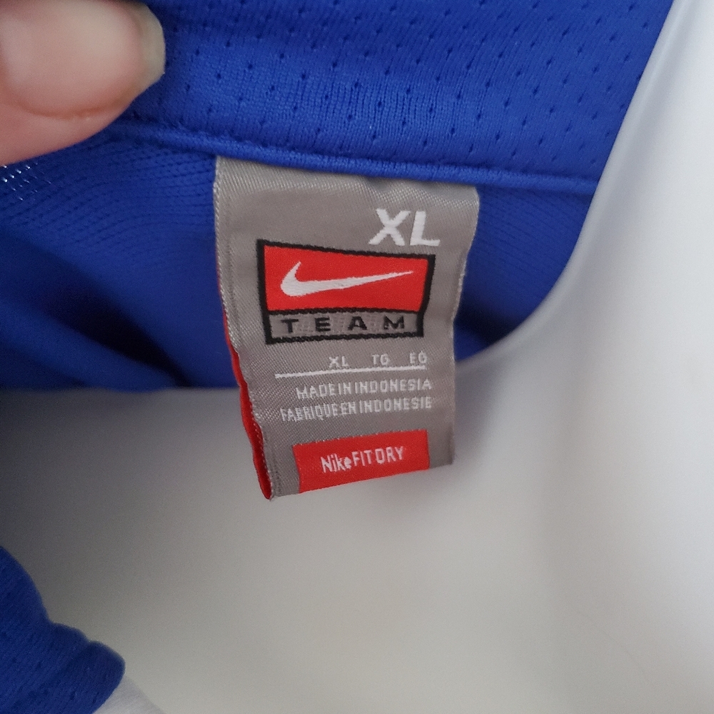 Nike pullover - Picture 2 of 3